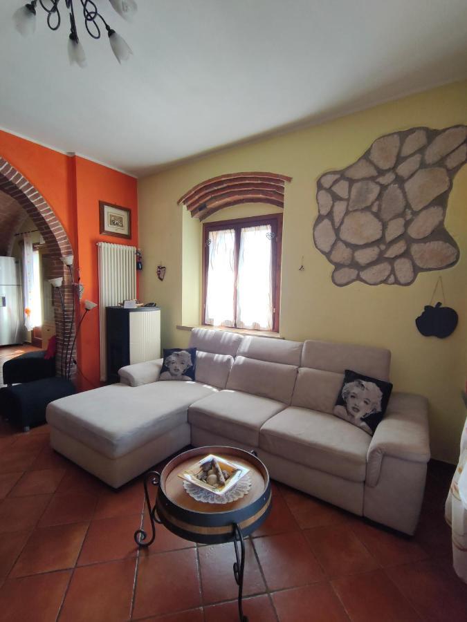 Da Barbara & Simone Apartment Collemezzano Exterior photo